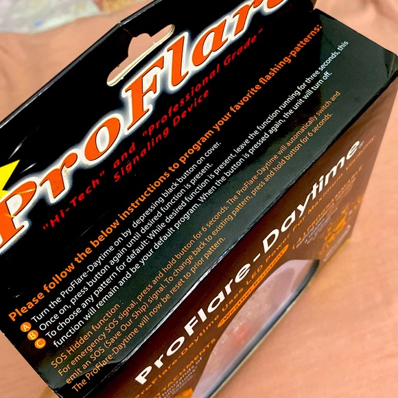 Pro-Flare Signaling Device - Picture 4 of 4